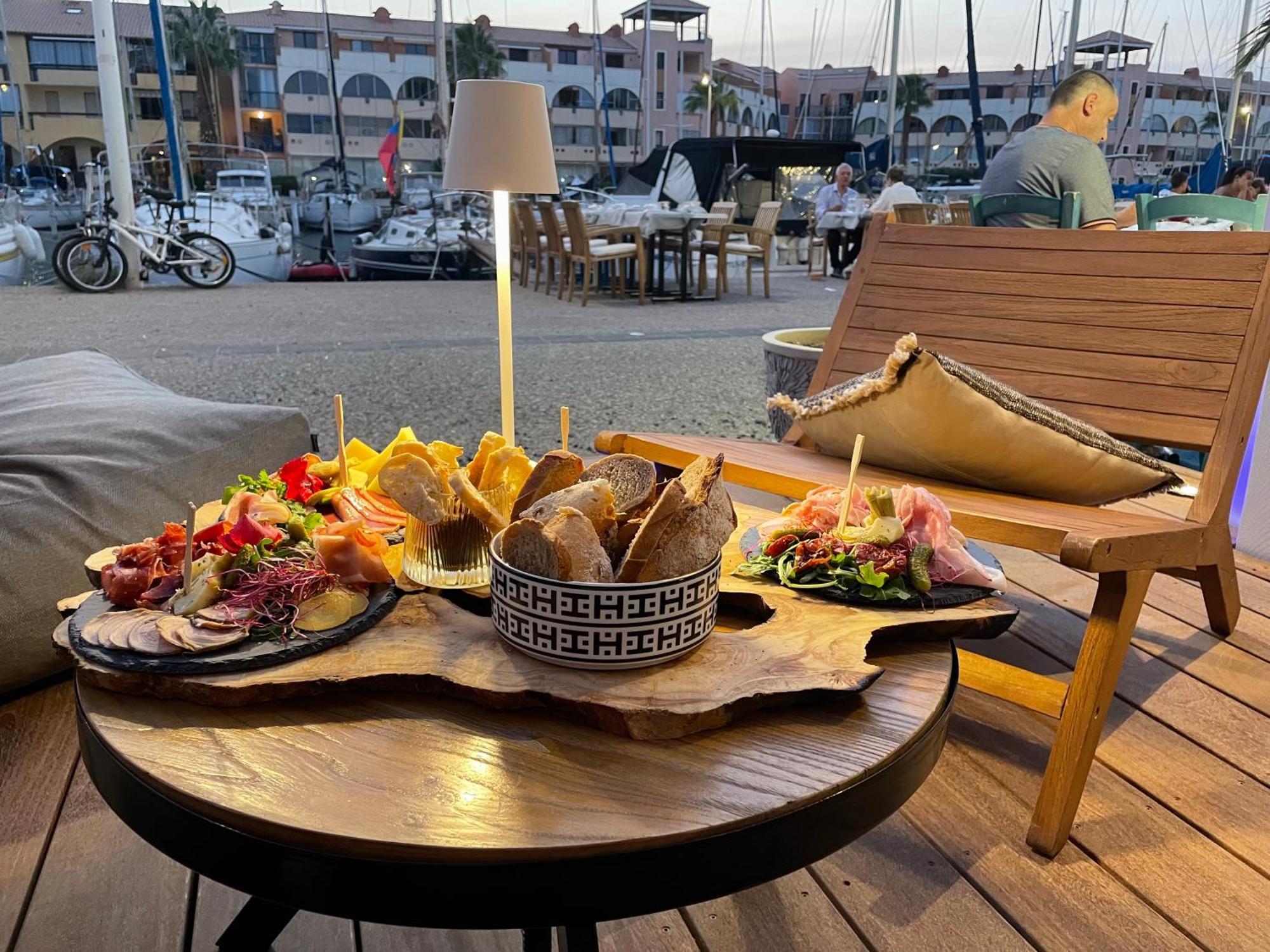Cit'Hotel Des 2 Golfs Leucate Ngoại thất bức ảnh